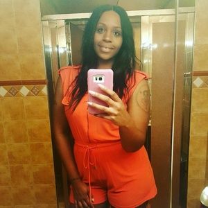 Meet your Posher, Sade